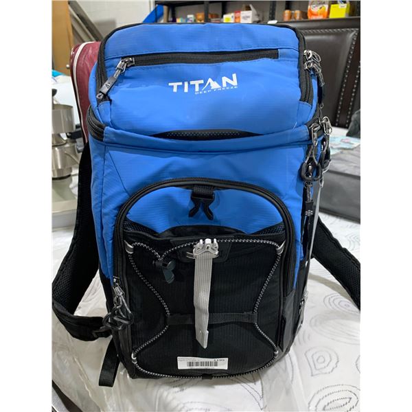 Titan Backpack Cooler Bag - Needs minor Repair As seen