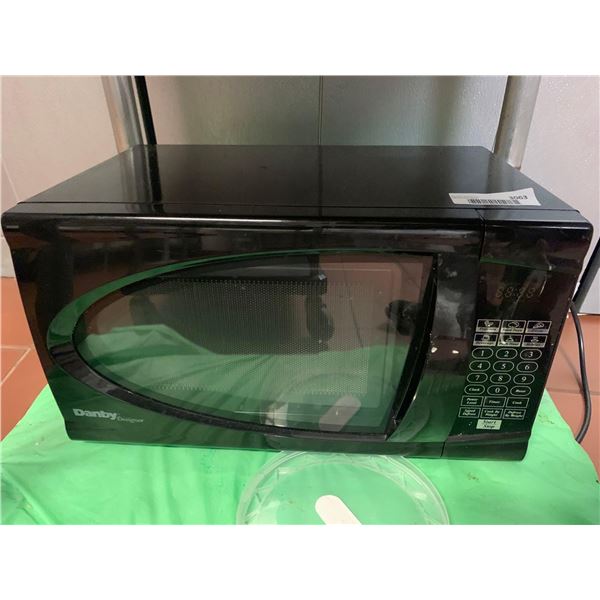 Danby Black Digital Microwave Oven