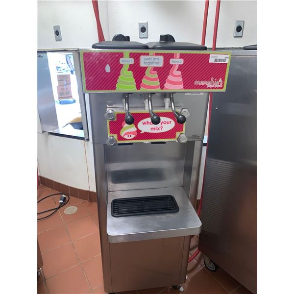 Stoelting F231-109I2-ME1 Digital 2 Head Soft Serve Ice Cream Frozen Yogurt Machine - Cleaned, tested