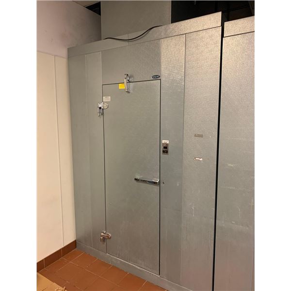 Norlake Walk In Freezer, self contained unit with roof mount air cooled refrigeration unit. Inside M