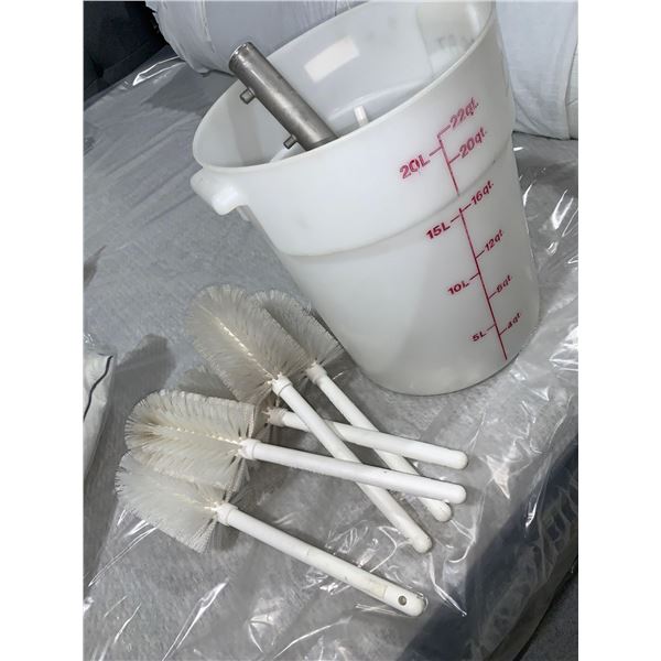 Lot of Commercial Grade Kitchen Scrub Brushes & Accessories