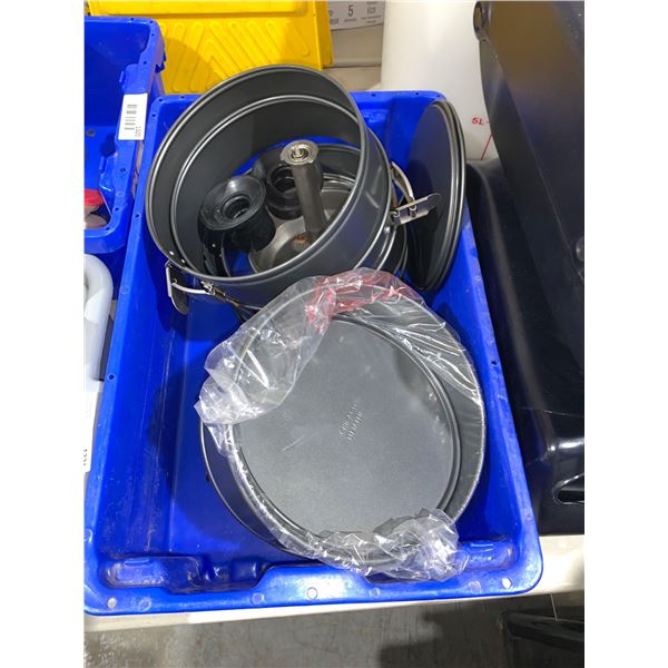 Lot of Assorted Baking Dishes