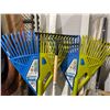 Image 3 : lot of 3 Yard Leaf rakes