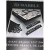 Image 2 : Scrabble Giant Deluxe Edition