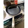 Image 2 : Lot of 3 Stove top Cookware