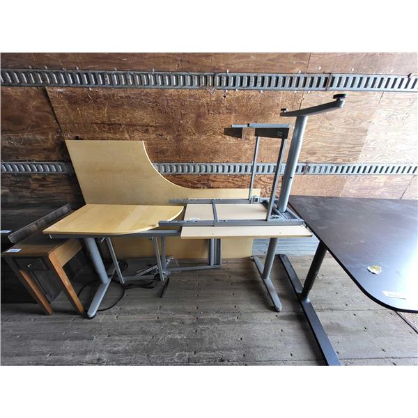 Light Surface Corner Office Desk