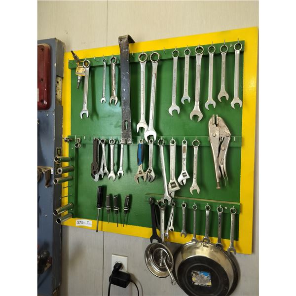 Assorted Tools & Hardware Beck Auctions Inc.