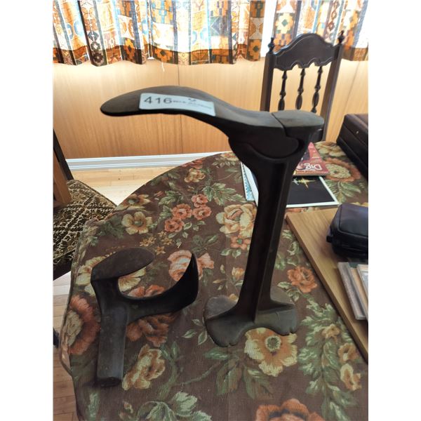 2 Vintage Iron Cobbler Stands