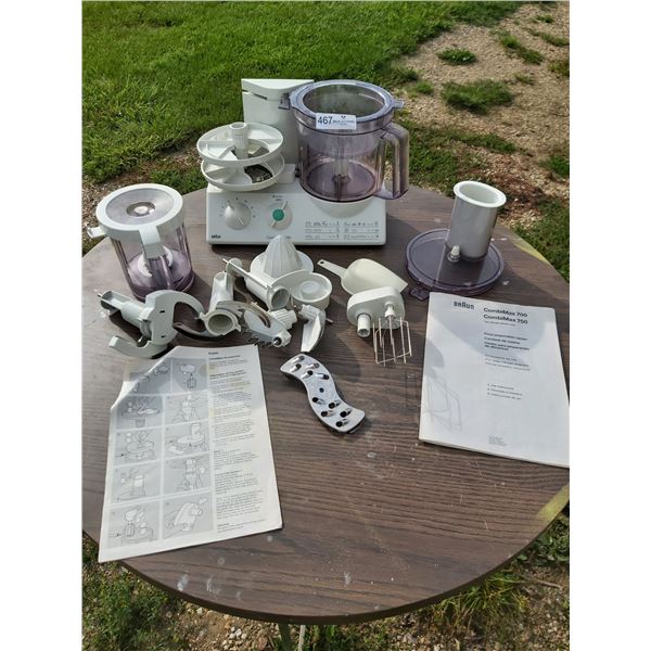 Braun CombiMax 750  Model # 3202 with Attatchments