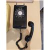 Image 3 : Framed Picture, Rotary Telephone, Shower Curtain, Markel Heater