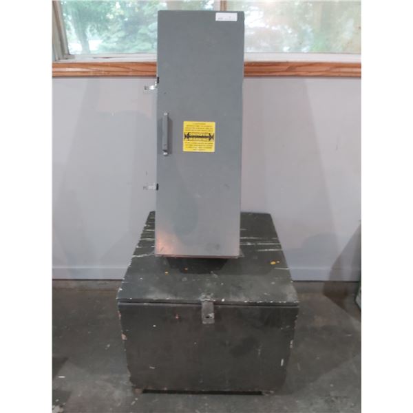 CO2 Tank Metal Box & Wooden Shop Chest