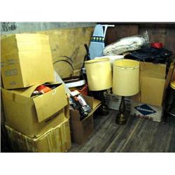 IN CONTAINER Huge lot of Household Goods: 2 Lamps, 2 Vacuum Cleaners, Hanging Lamp, Candle Hanging S