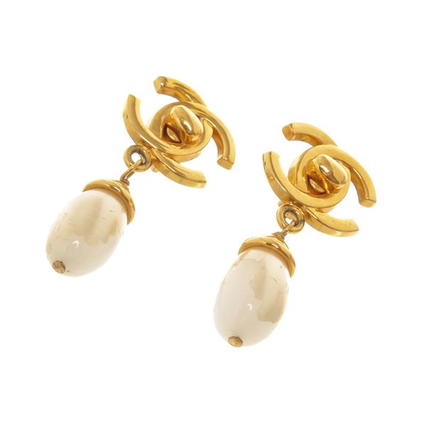 Chanel Gold CC Logo Teardrop Earring