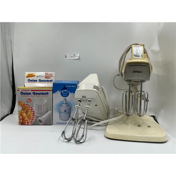 Assorted Kitchen Accessories