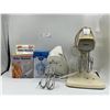 Image 1 : Assorted Kitchen Accessories