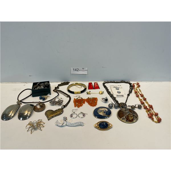 Miscellaneous Jewelery Assortment