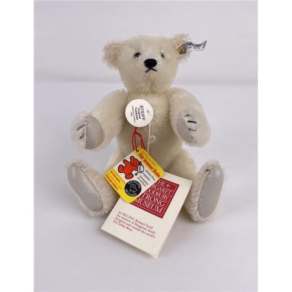 1985 Steiff Margaret Woodbury Strong Museum Bear