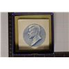 Image 3 : 3 1/2'' BRONZE MEDAL JOHN F. KENNEDY 3.8 OZ. BY