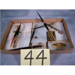 6 desk pens w/marble bases; abacus