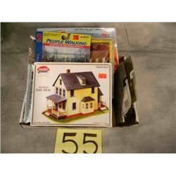 Box-HO train accessories, buildings & figures