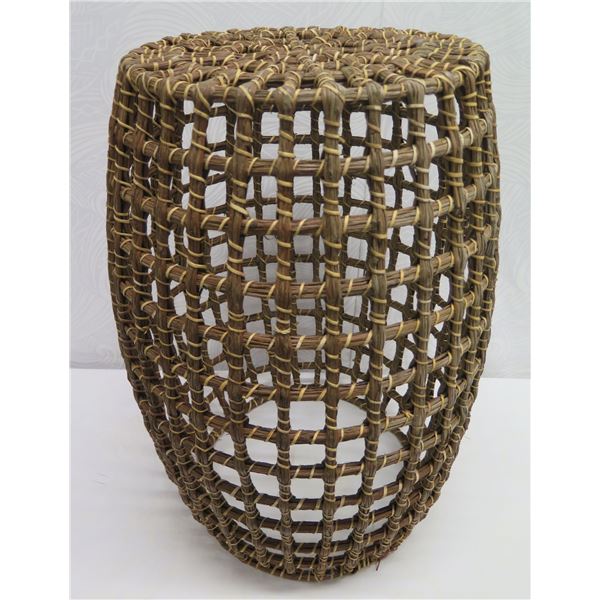 Round Woven Stand 18" dia, 31"H