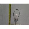 Image 9 : Mother of Pearl Table Lamp 24"H (bulb not included)
