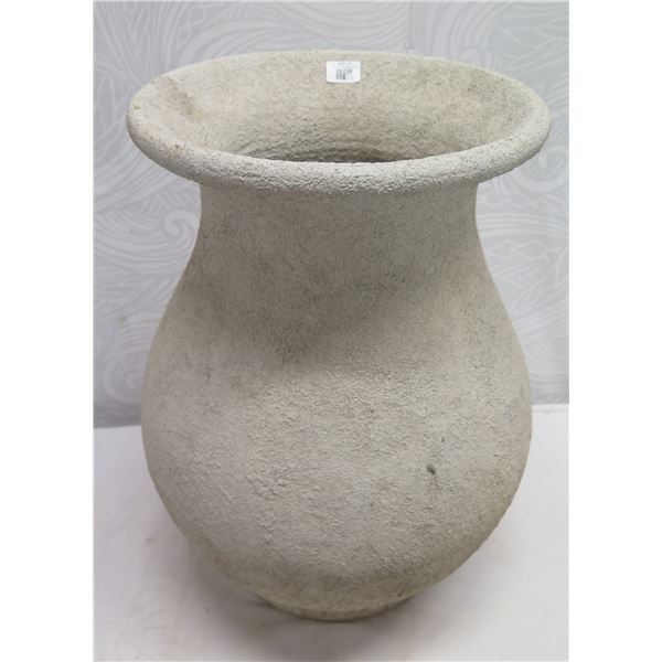 BLAXSAND Sigi Terracotta Vase w/ Hola 15  dia, 23 H