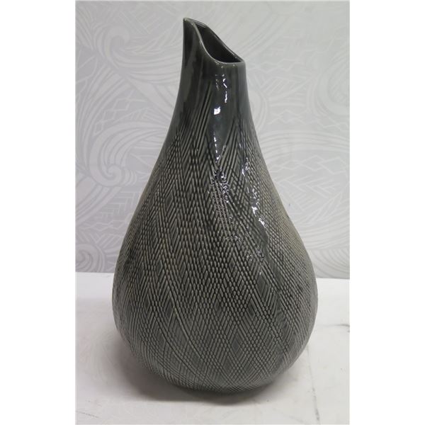 Rylee Vase Black 17"H