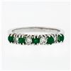 Image 4 : 18k White Gold 1.36 ctw Alternating Round Diamond & Emerald Wedding Band Ring 5.