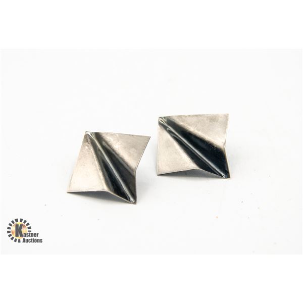 1950S MODERN FOLDED SQUARE EARRINGS