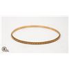 Image 1 : 10K YELLOW GOLD BANGLE BRACELET