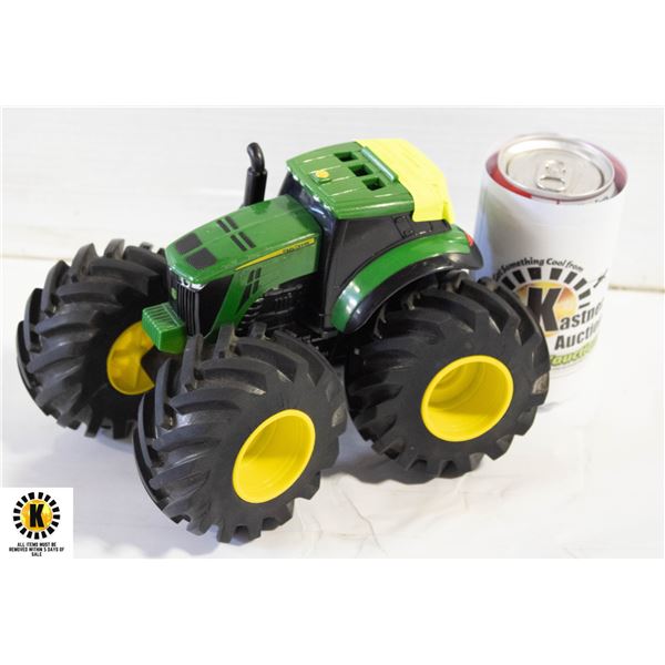 JOHN DEER COLLECTABLE TRACTOR 9" WIDE