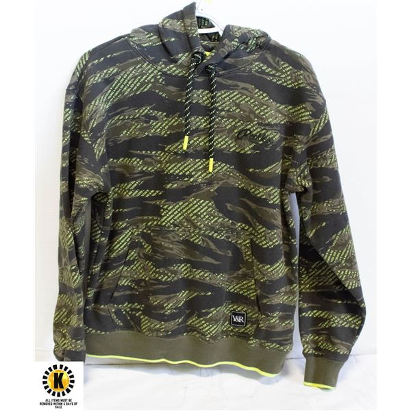 Young and reckless camo hoodie Clearance