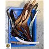 Image 1 : BIN OF SPECIALTY / WOODEN HANGERS