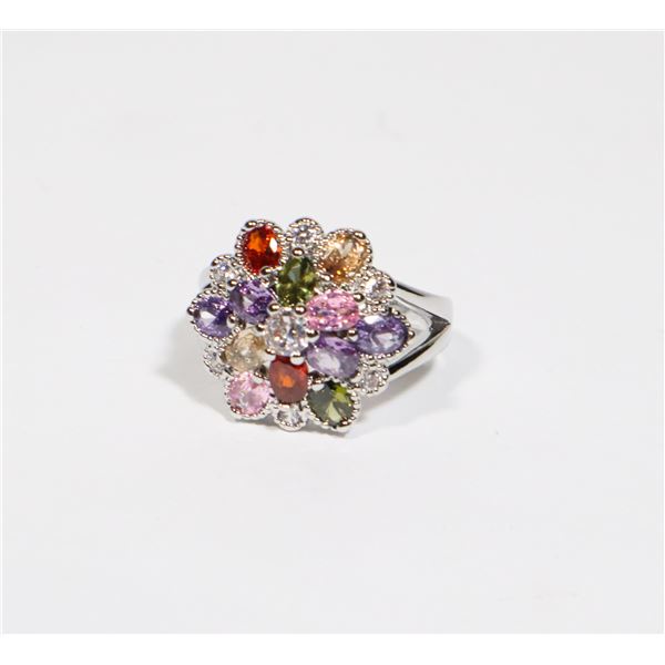 NEW SIZE 7 RHINESTONE FLOWER RING