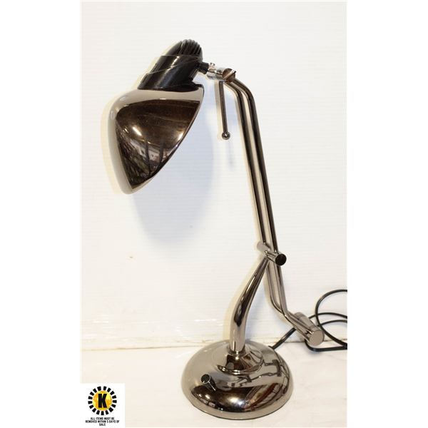 LUMINAIRE SWIVEL ARM LAMP CHROME 18 