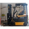 Image 1 : YALE 6000-8000 LB CAPACITY ELECTRIC FORKLIFT