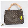 Image 1 : REPLICA LOUIS VUITTON LARGE PURSE & REPLICA L.V.