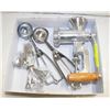 Image 1 : NEW ITEMS 1 MEAT GRINDER, 2 ICE CREAM SCOOPS, 12