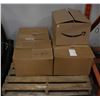 Image 1 : PALLET OF NEW AND LIGHTLY USED KIDS CLOTHING