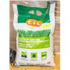 Image 1 : NEW 5.25KG C-I-L TRIPLE PLAY LAWN FOOD W/3% IRON