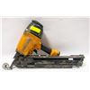 Image 1 : BOSTITCH NAILER
