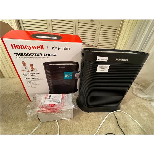 Honeywell Air Purifer with Air Filters