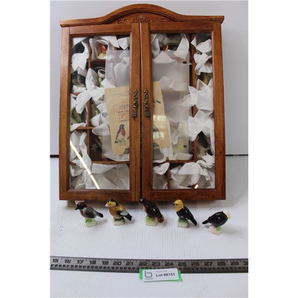 Showcase W/ 30 Red Rose Tea Birds Complete Set- No Chips