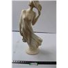 Image 2 : 24" Lady Statue Ceramic