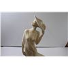 Image 3 : 24" Lady Statue Ceramic