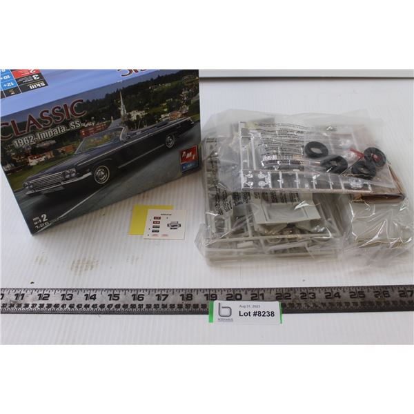 AMT Classic 1962 Impala SS Buildable Car Model (NIB)