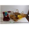 Image 1 : Assorted Kitchenware and Baskets - Water Bottles, Containers