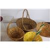 Image 2 : Assorted Kitchenware and Baskets - Water Bottles, Containers