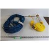 Image 1 : Extension Cord, Retractable Trouble Light
